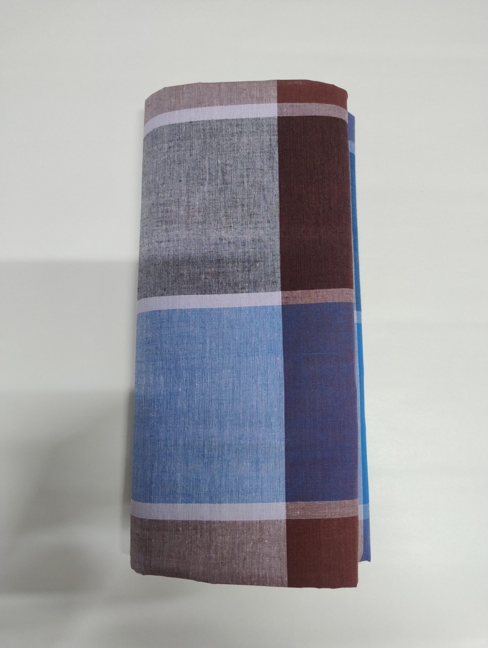 Lungi; men; kaili; mundu